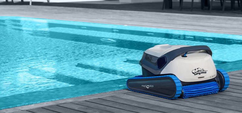 How to Select a Robotic Pool Cleaner for a Commercial Pool