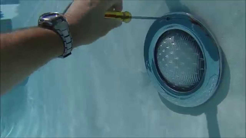 How To Determine a Replacement Pool Bulb / Light